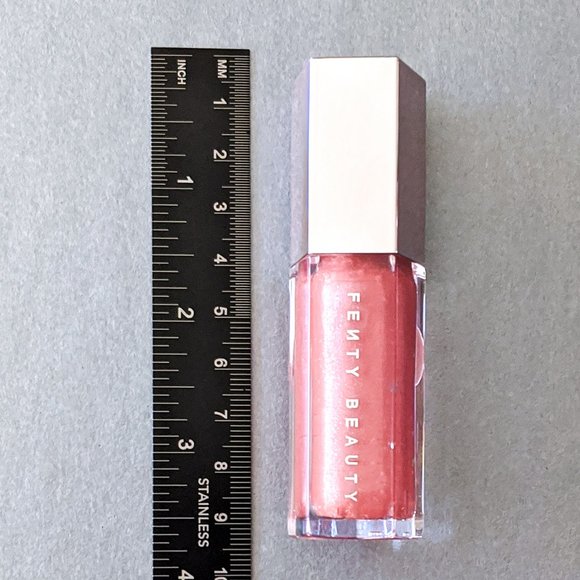 FENTY Gloss Bomb Lip Luminizer FU$$Y FUSSY - Picture 3 of 5